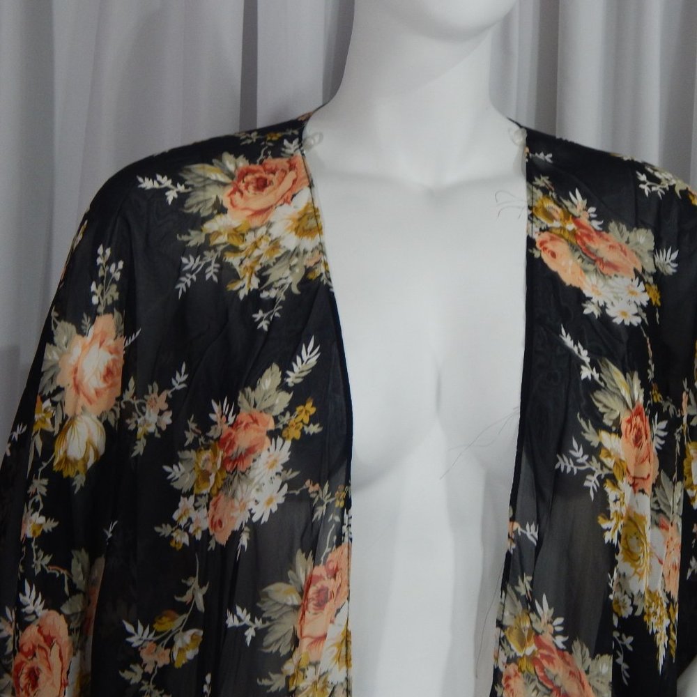 NWOT Sheer Black with Floral Kimono ~ 22/24 - Picture 2 of 5